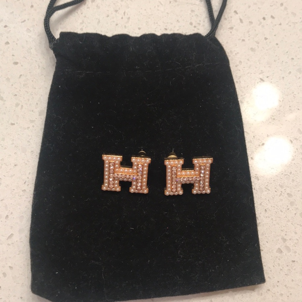 Earings